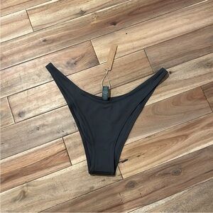 NWT Skims Bikini Bottoms